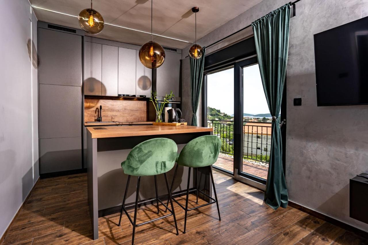 Modern Studio With A Beautiful View Раб Экстерьер фото